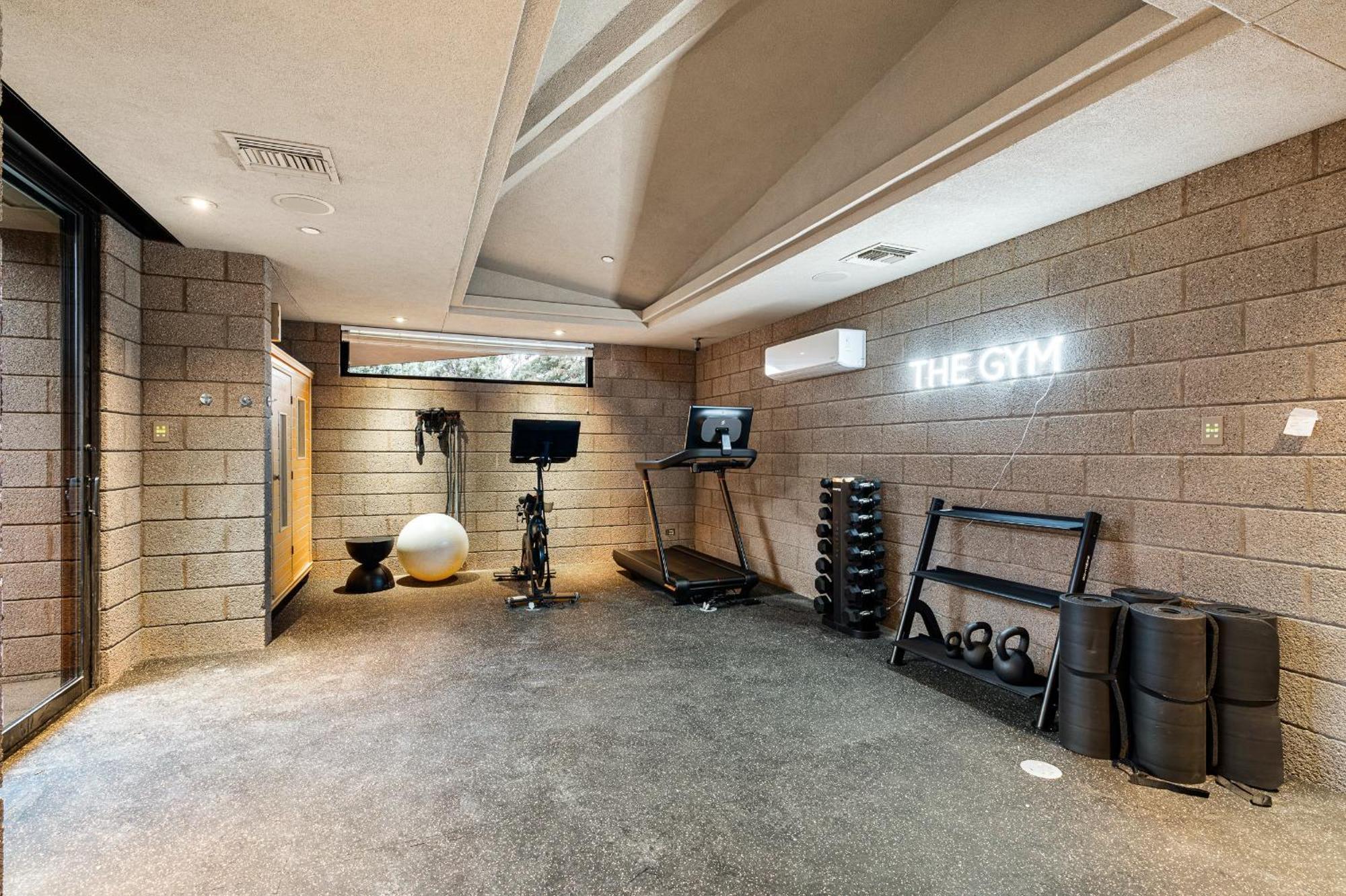 Holiday home Indoor Pool 2.5 Acres Gym With Sauna At Hideaway Estate *